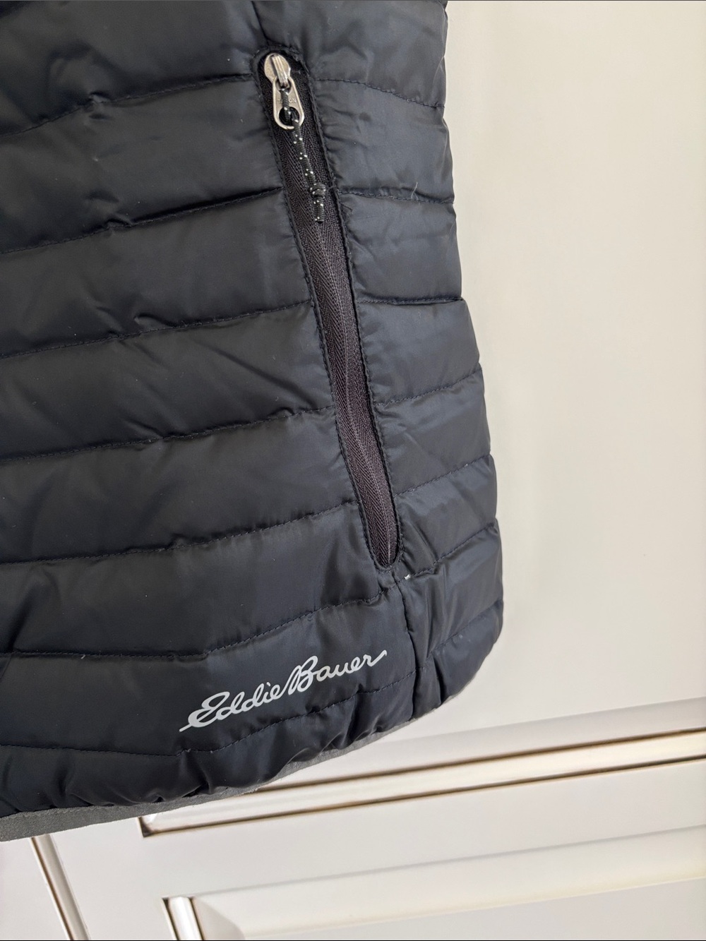 Eddie Bauer Black EB 700 Goose Down Full Zip Puffer Vest Women’s Outdoors Small - Picture 4 of 13